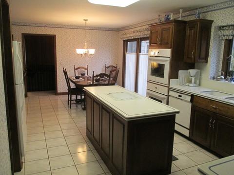 1943 Gladstone Dr, Wheaton, IL 60189 photo 3