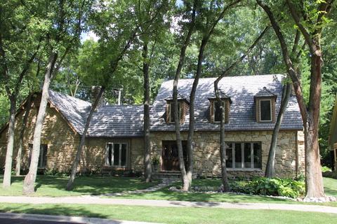 1051 Cobblestone Ln, Wheaton, IL 60187 photo 1