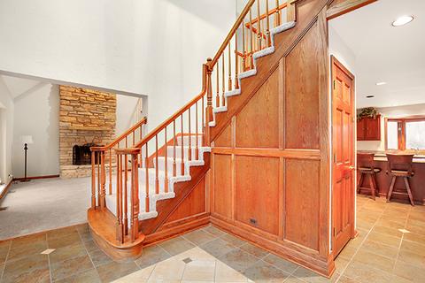 1051 Cobblestone Ln, Wheaton, IL 60187 photo 17