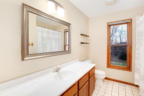 1051 Cobblestone Ln, Wheaton, IL 60187 photo 24