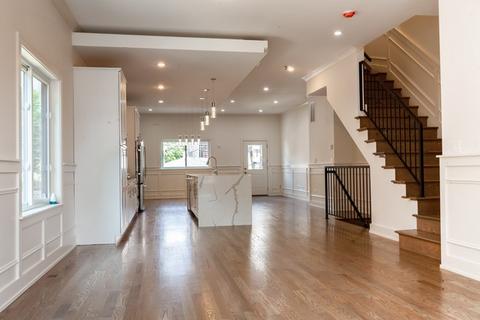 429 E 42nd St, Chicago, IL 60653 photo 5