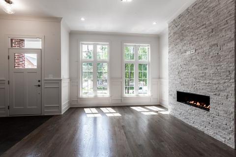 429 E 42nd St, Chicago, IL 60653 photo 4