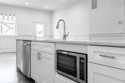 429 E 42nd St, Chicago, IL 60653 photo 7