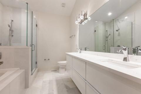 429 E 42nd St, Chicago, IL 60653 photo 9