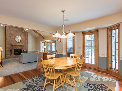 959 Baytree Dr, Bartlett, IL 60103 photo 6