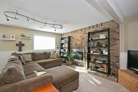 1105 Tanglewood Dr, Algonquin, IL 60102 photo 5