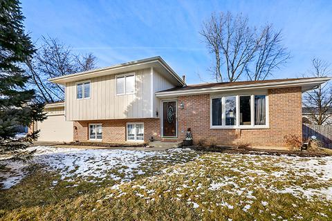 704 Barbara Ln, Mchenry, IL 60051 photo 1