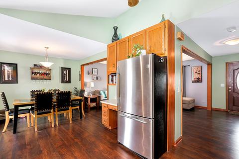 704 Barbara Ln, Mchenry, IL 60051 photo 11