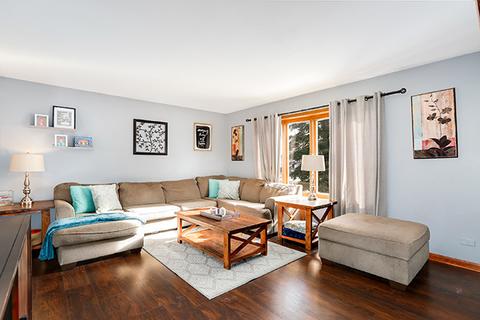 704 Barbara Ln, Mchenry, IL 60051 photo 4