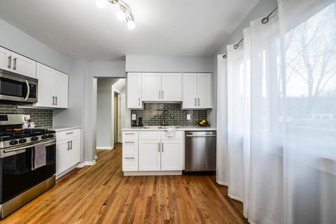 1226 N Wheeling Rd, Mount Prospect, IL 60056 photo 4
