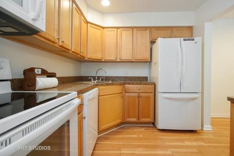 1135 Pleasant Run Dr #708, Wheeling, IL 60090 photo 3
