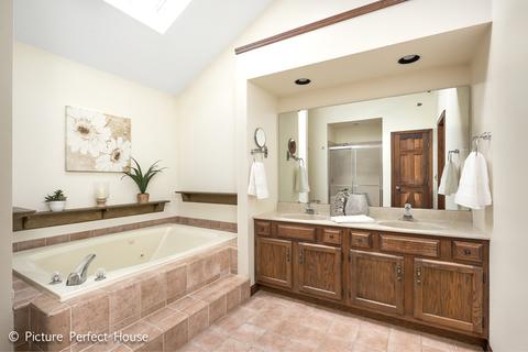 1216 Gartner Rd, Naperville, IL 60540 photo 18