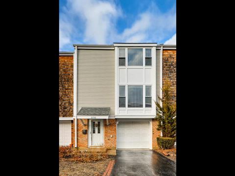 2230 Langdon Pl, Hoffman Estates, IL 60169 photo 1