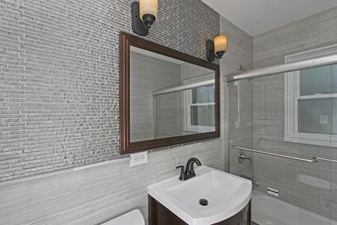 470 Bode Rd, Hoffman Estates, IL 60169 photo 10