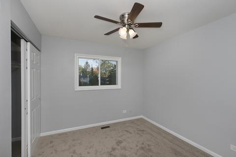 470 Bode Rd, Hoffman Estates, IL 60169 photo 16