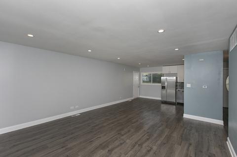 470 Bode Rd, Hoffman Estates, IL 60169 photo 7