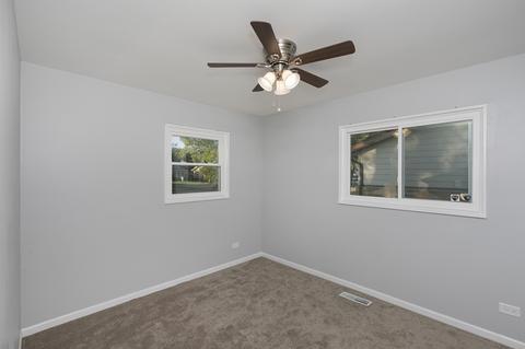 470 Bode Rd, Hoffman Estates, IL 60169 photo 14