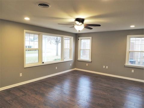 1822 13th St, Peru, IL 61354 photo 2