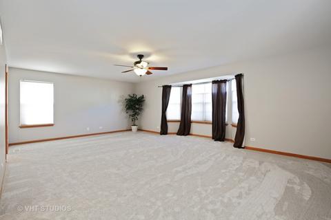 224 Atwell St, Elgin, IL 60124 photo 8