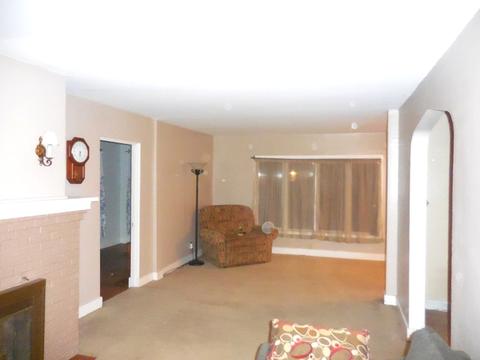 3343 Ann St, Lansing, IL 60438 photo 5