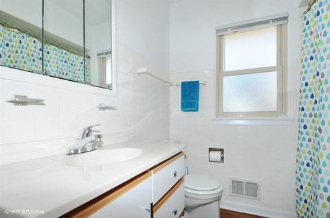 415 Byron Ct, Wheaton, IL 60187 photo 7