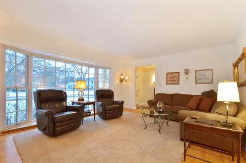 729 Windsor Rd, Glenview, IL 60025 photo 3