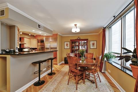 201 E Chestnut St #6A, Chicago, IL 60611 photo 4