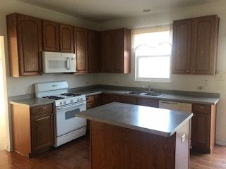 2782 Lundquist Dr, Aurora, IL 60503 photo 3