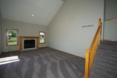 7847 Joy Ln, Roscoe, IL 61073 photo 2