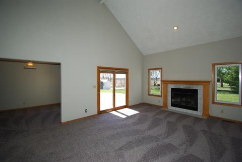7847 Joy Ln, Roscoe, IL 61073 photo 3