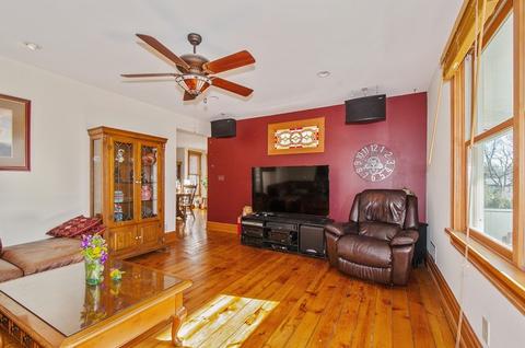 1592 E Walnut Ave, Des Plaines, IL 60016 photo 3