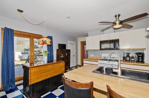 1592 E Walnut Ave, Des Plaines, IL 60016 photo 7