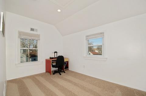 1592 E Walnut Ave, Des Plaines, IL 60016 photo 13