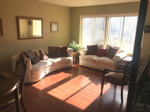 1306 Maroon Dr, Elgin, IL 60120 photo 5