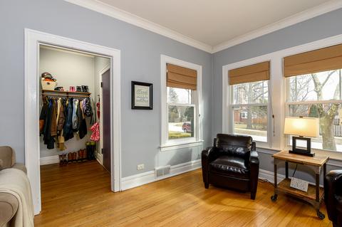 2146 Mcdaniel Ave, Evanston, IL 60201 photo 3