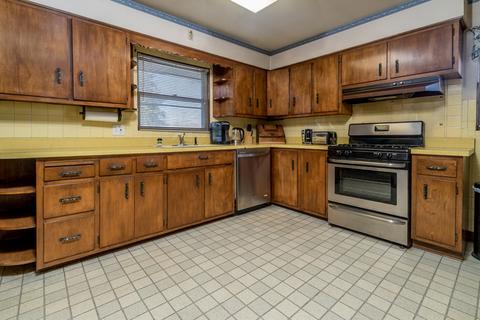 915 E 7th St, Lockport, IL 60441 photo 10