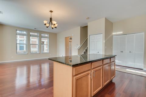 824 E 38th St #4, Chicago, IL 60653 photo 4
