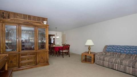 35 W889 Crispin Dr, Elgin, IL 60123 photo 11
