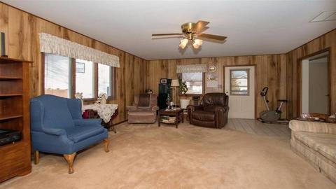 35 W889 Crispin Dr, Elgin, IL 60123 photo 19