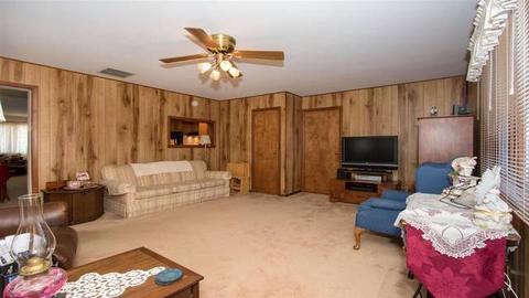 35 W889 Crispin Dr, Elgin, IL 60123 photo 18