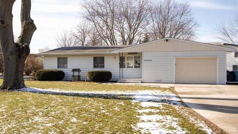 35 W889 Crispin Dr, Elgin, IL 60123 photo 1