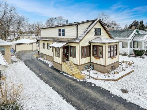 1677 Henry Ave, Des Plaines, IL 60016 photo 2