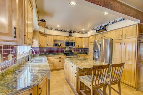 1677 Henry Ave, Des Plaines, IL 60016 photo 5