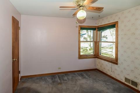 852 Jay St, Elgin, IL 60120 photo 9