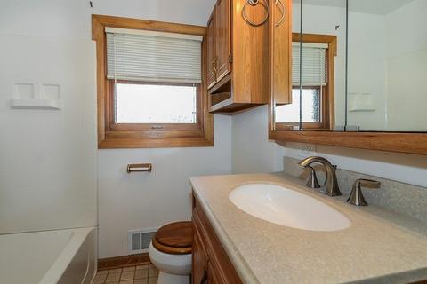 852 Jay St, Elgin, IL 60120 photo 8