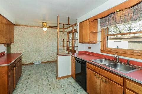 852 Jay St, Elgin, IL 60120 photo 5
