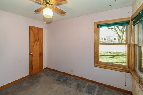 852 Jay St, Elgin, IL 60120 photo 11