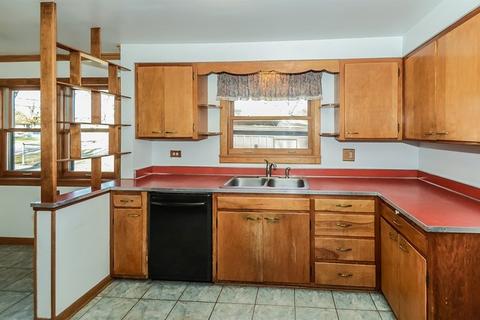 852 Jay St, Elgin, IL 60120 photo 4