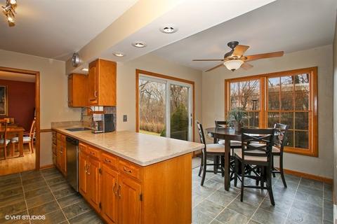6 Rob Rd, Mount Prospect, IL 60056 photo 9