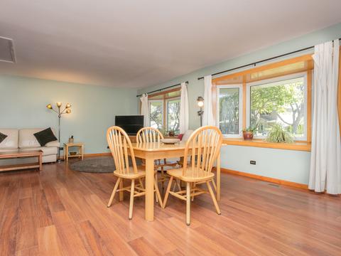 130 Princeton St, Hoffman Estates, IL 60169 photo 4
